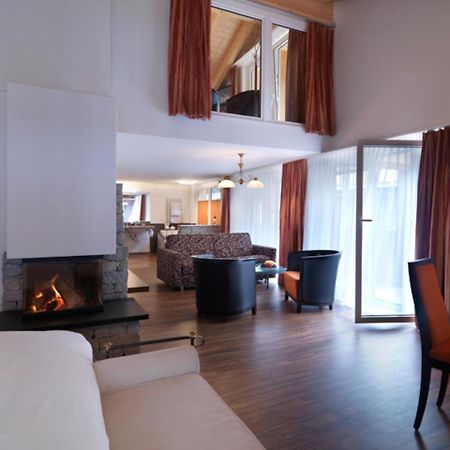 Wellnesshotel Schweizerhof Зас-Фе Номер фото