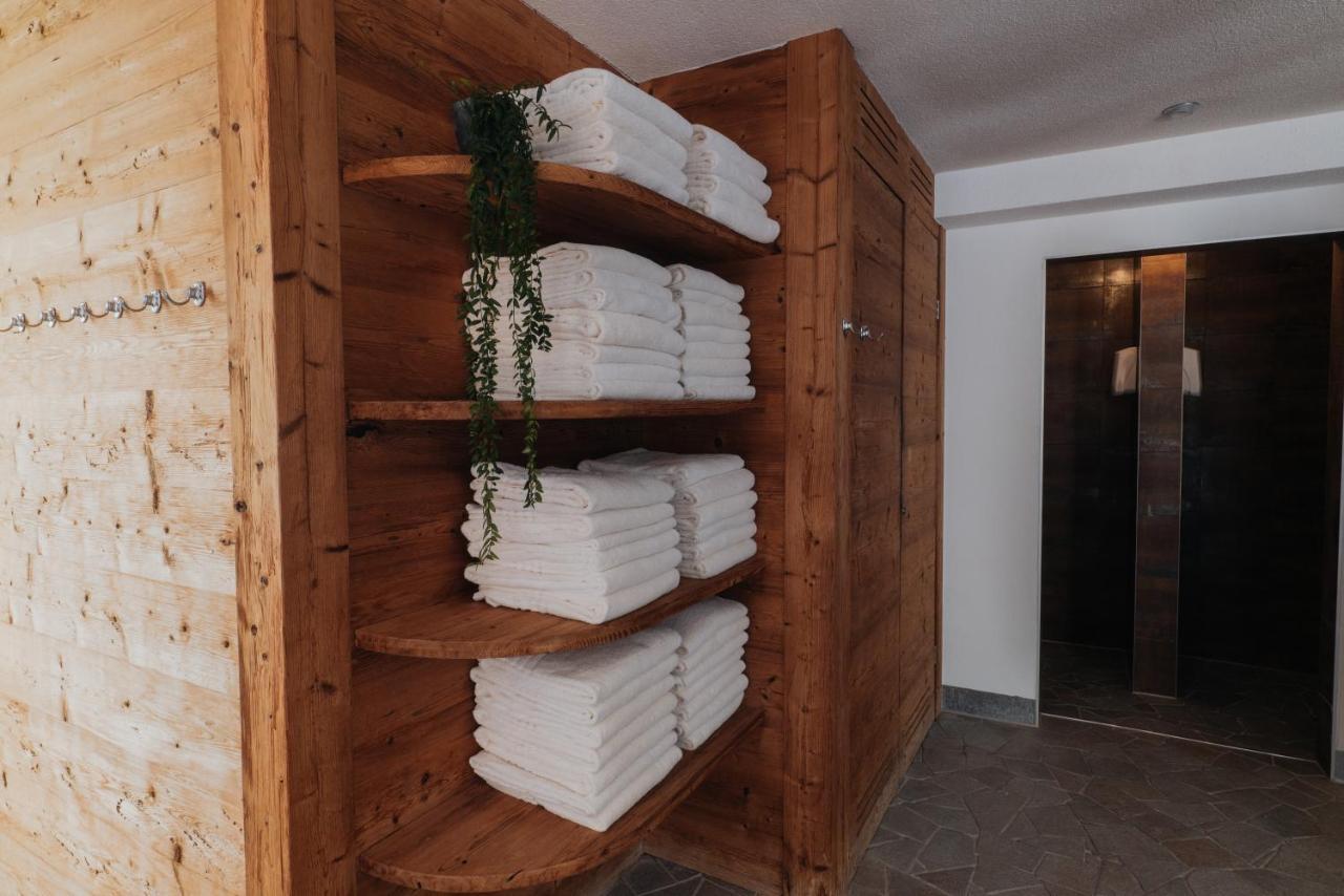 Wellnesshotel Schweizerhof Зас-Фе Екстер'єр фото